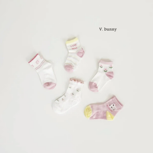 V Bunny Socks Set